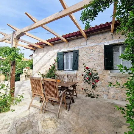 Zafiri House 2 Bedroom Ocean View Free Parking Holiday home